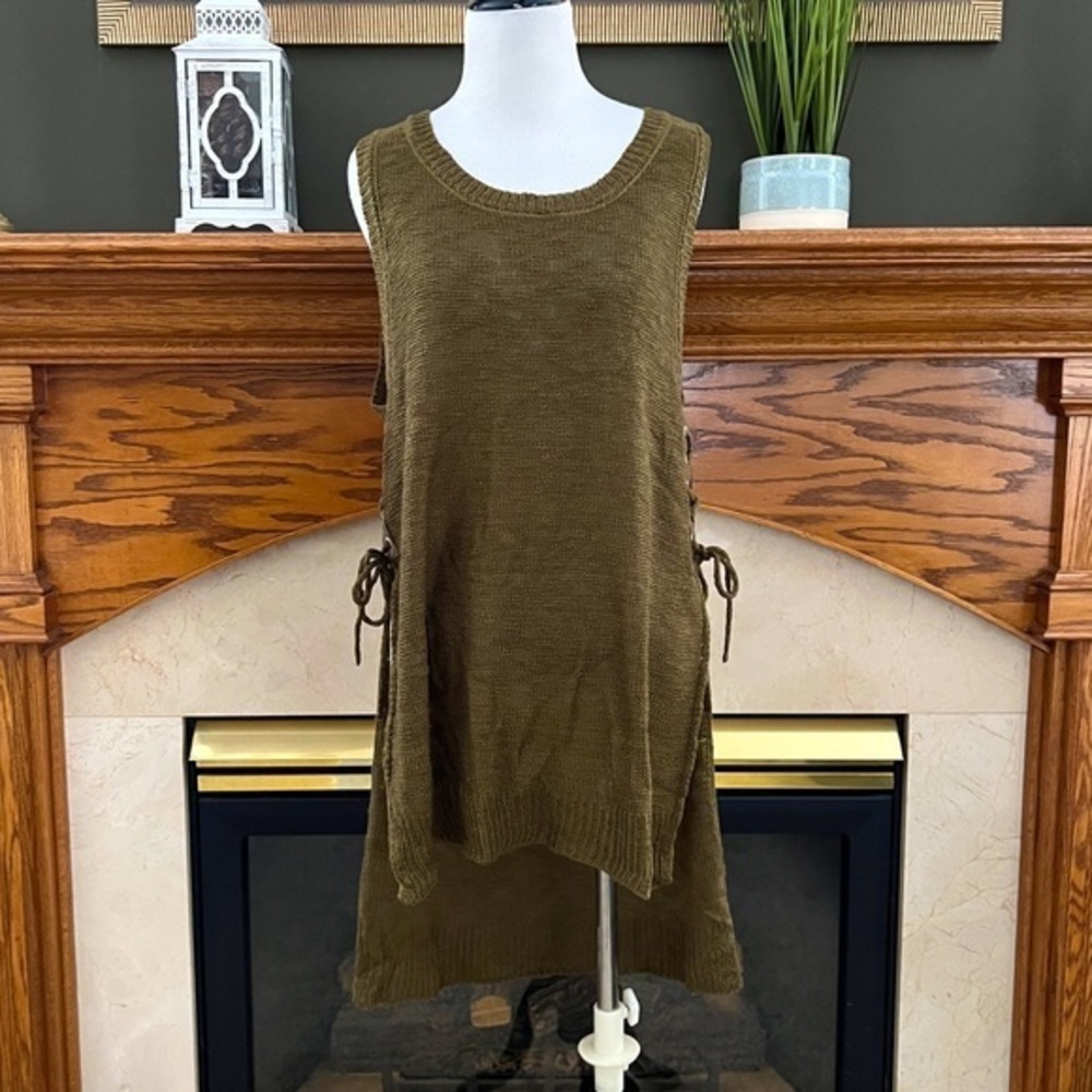 NEW Love by Design Women's Military Olive Pullover Sleeveless Sweater Sz. XL Jr.